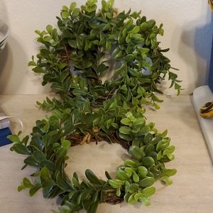 Set of 3 small boxwood wreaths